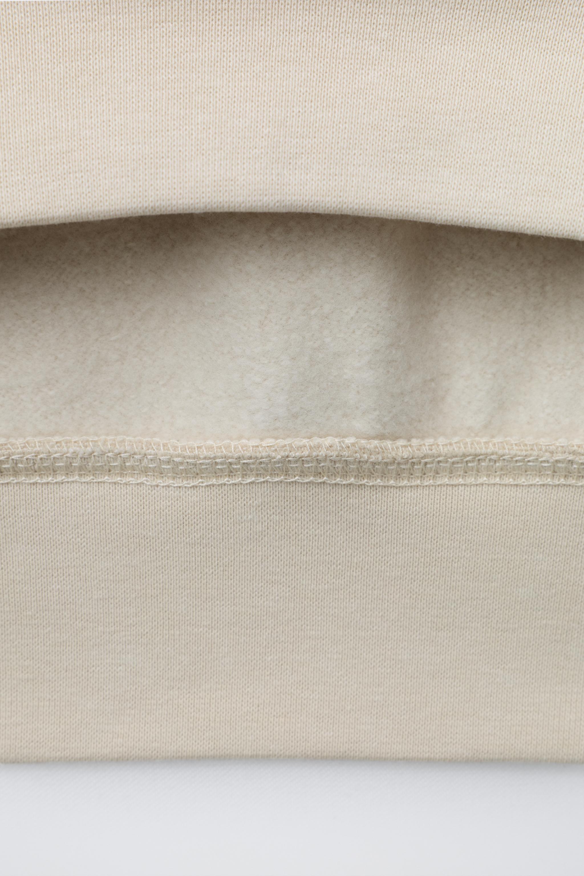 BASIC LABEL SWEATSHIRT